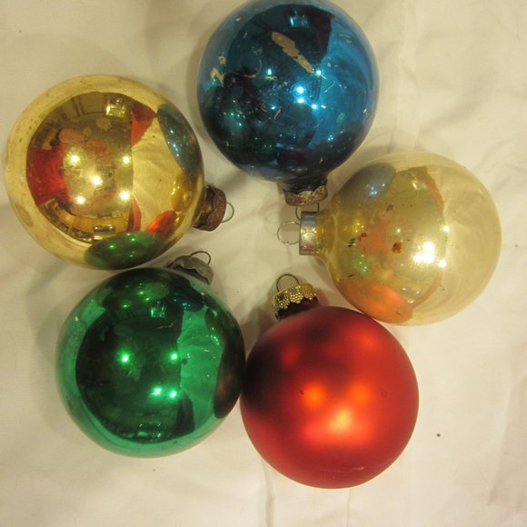 VTG SET OF 5 GLASS BALL ORNAMENTS, DIFFERENT COLORS AND AGES - Picture 2 of 5